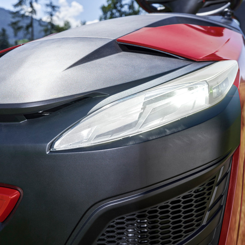 Záhradný traktor SOLO by AL-KO T 18-93.4 HD-A V2 Comfort Záhradný traktor SOLO by AL-KO T 18-93.4 HD-A V2 Comfort