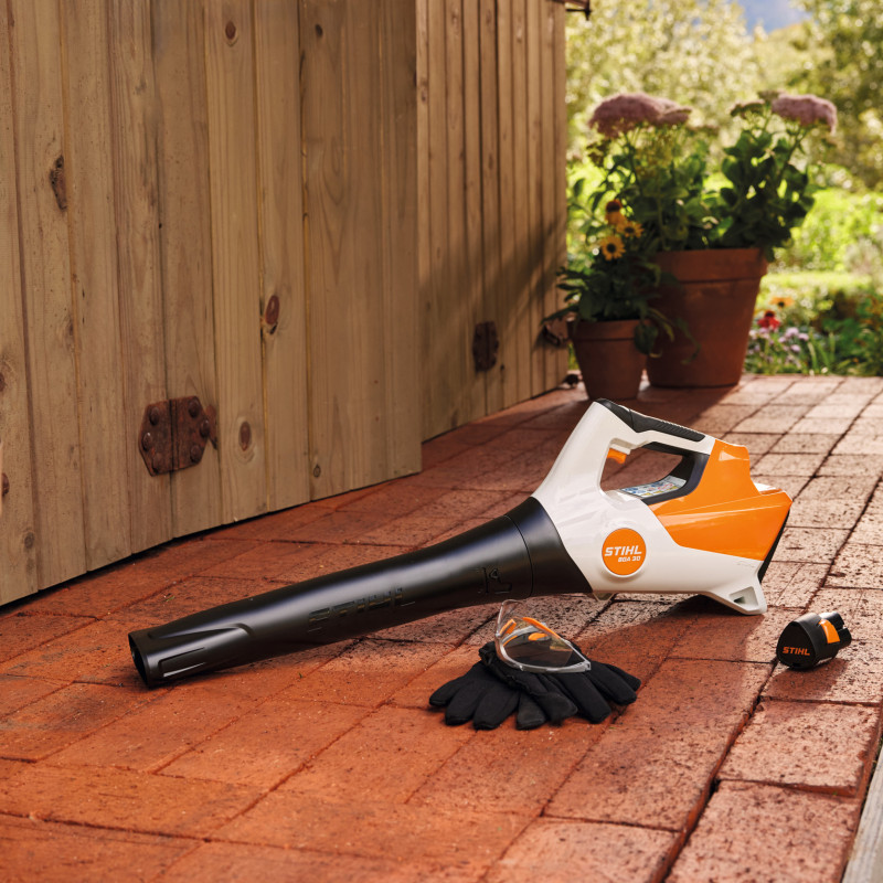 Akumulátorový fúkač STIHL BGA 30 set s 2 x AS 2 + AL 1