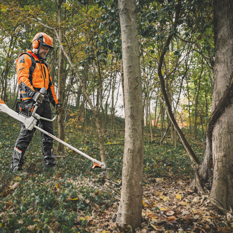 Akumulátorový krovinorez STIHL FSA 400 AC