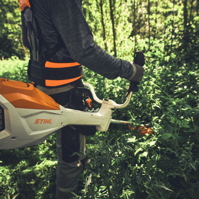 Akumulátorový krovinorez STIHL FSA 400 AC