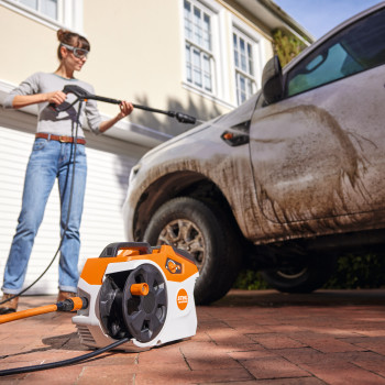 Akumulátorový vysokotlakový čistič STIHL REA 60 set s 1 x AK 30 S
