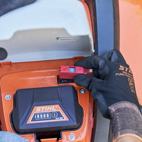 Akumulátorový vertikutátor STIHL RLA 240, len stroj Akumulátorový vertikutátor STIHL RLA 240, len stroj