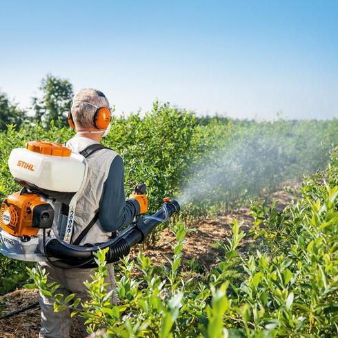 Motorový fúkač a vysávač STIHL SR 200 Motorový fúkač a vysávač STIHL SR 200
