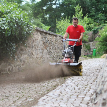 Zametacia metla VARI CB 1000