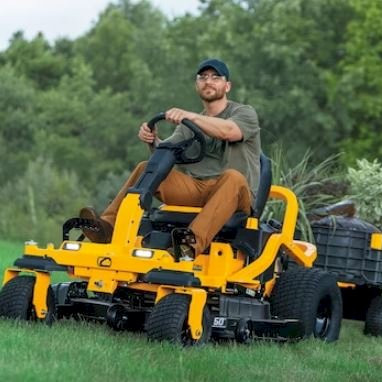 Záhradný traktor CUB CADET XZ6 S127