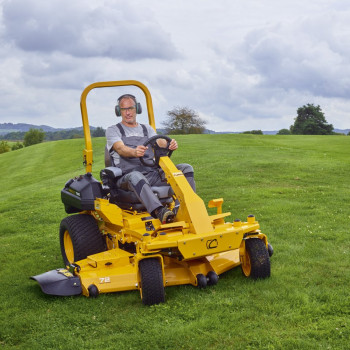 Záhradný traktor CUB CADET Z7 183 # 183CM KAWA