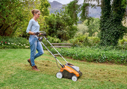 Vertikutácia trávnika